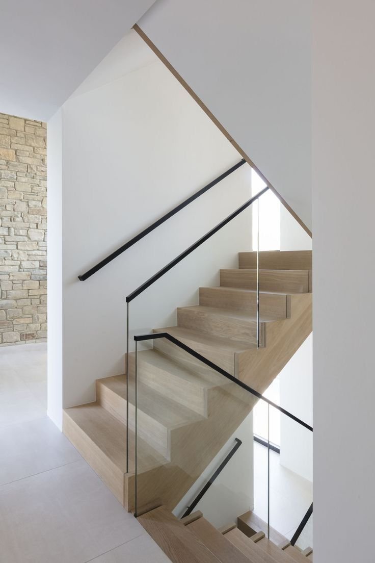 Aluminium and Glass Staircases in uae
