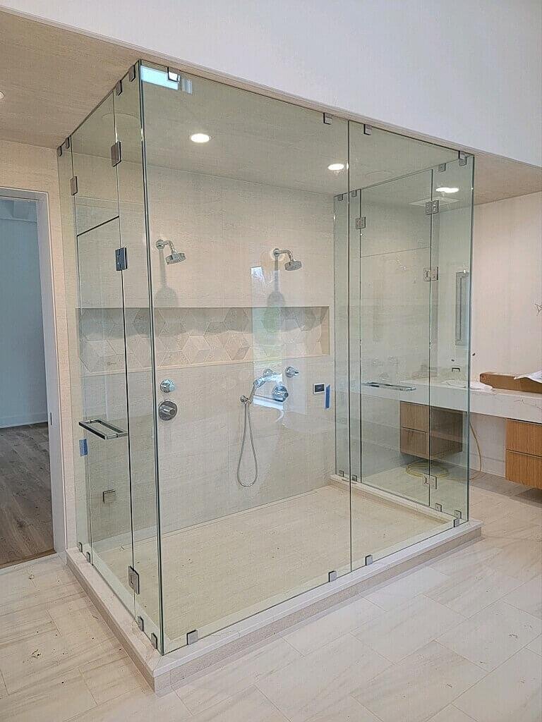Which Glass Is Best for Shower Partitions in the UAE?